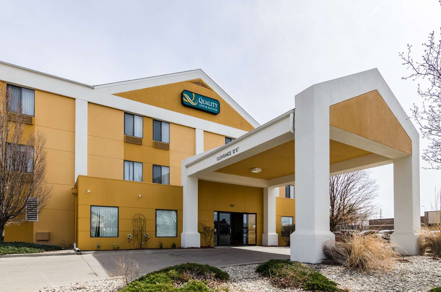 Hotel QUALITY INN & SUITES MANHATTAN