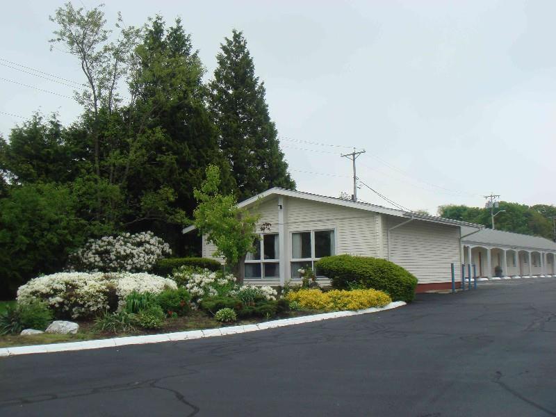 Hotel HARBOR BASE PINEAPPLE INN