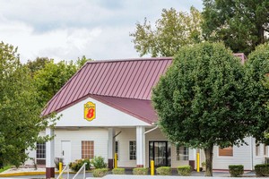 Hotel SUPER 8 ATLANTA NORTHEAST GA
