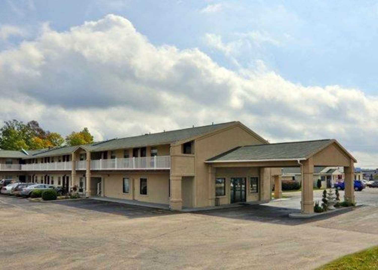 Hotel QUALITY INN & SUITES