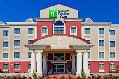 Hotel HOLIDAY INN EXPRESS & SUITES BYRAM