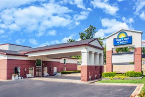 Hotel DAYS INN & SUITES BY WYNDHAM B