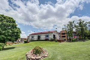 Hotel QUALITY INN WEST