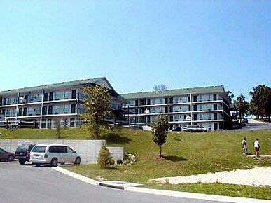 Hotel SURREY INN
