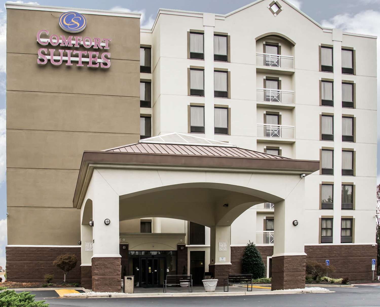 Hotel COMFORT SUITES UNIVERSITY - RESEARCH PARK