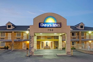 Hotel DAYS INN MARIETTA WHITE WATER