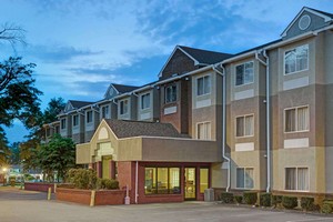 Hotel MICROTEL INN & SUITES BY WYNDHAM CORNELIUS/LAKE NORMAN