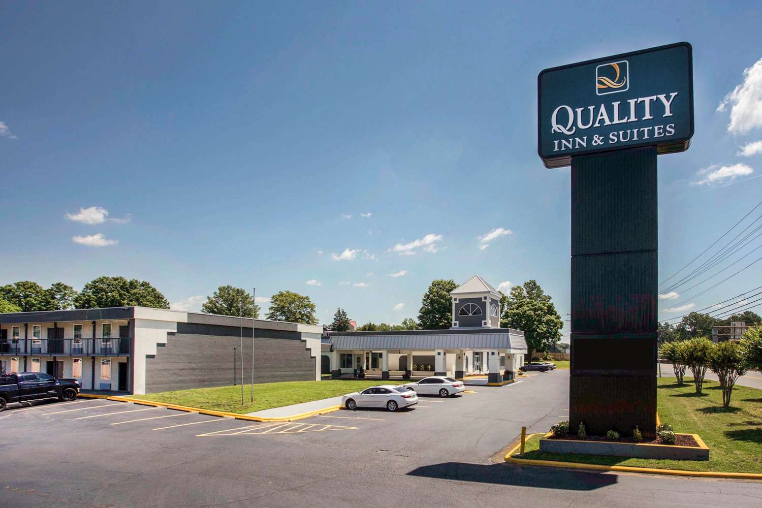 Hotel QUALITY INN & SUITES CHARLOTTE