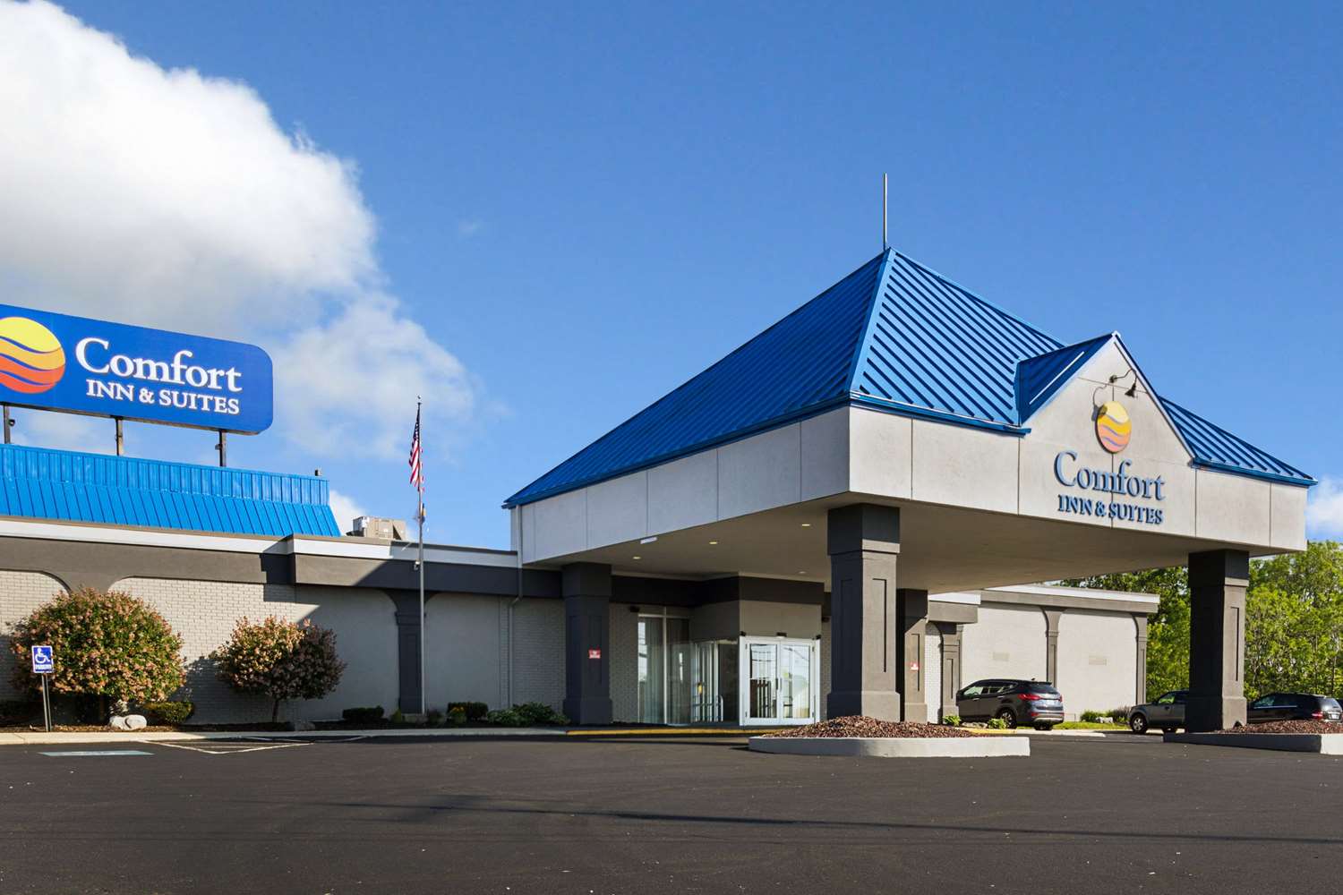 Hotel COMFORT INN & SUITES AIRPORT