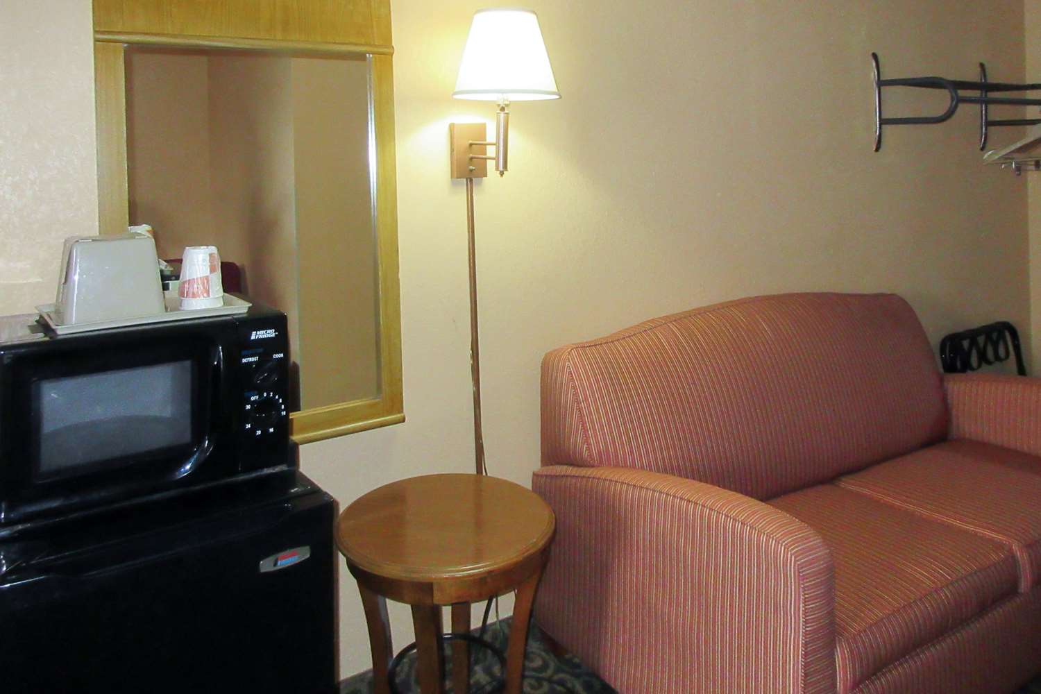 Hotel ECONO LODGE UTICA