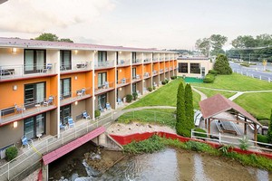 Hotel CLARION INN & SUITES CHAMBERSBURG - FAYETTEVILLE