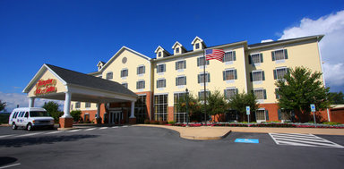 Hotel HAMPTON INN - SUITES STATE COLLEGE AT WILLIAMSBURG SQ
