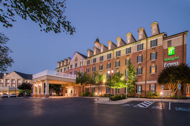 Hotel HOLIDAY INN EXPRESS STATE COLLEGE @WILLIAMSBURG SQ
