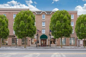 Hotel QUALITY INN AND SUITES SHIPPEN PLAC