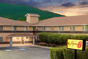 Hotel SUPER 8 BURNHAM/LEWISTOWN