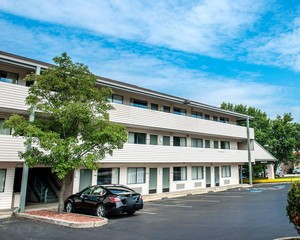 Hotel QUALITY INN & SUITES NORTH