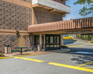 Hotel QUALITY INN UNIVERSITY CENTER