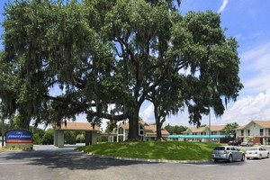 Hotel HOWARD JOHNSON BY WYNDHAM BEAUFORT/PARRIS ISLAND