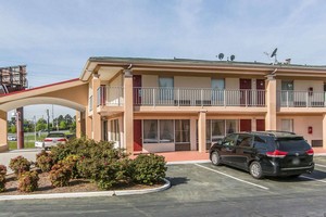 Hotel RODEWAY INN & SUITES