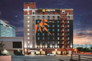 Hotel LA QUINTA INN & SUITES DALLAS DOWNTOWN
