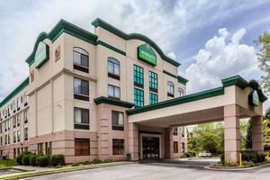 Hotel WINGATE BY WYNDHAM ATLANTA/SIX FLAGS AUSTELL