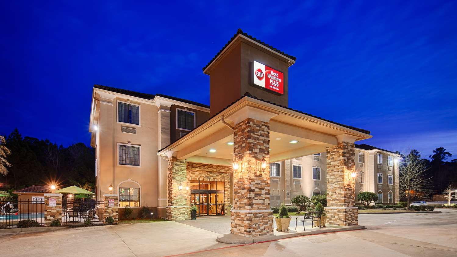 Hotel BEST WESTERN PLUS CROWN COLONY INN & SUITES