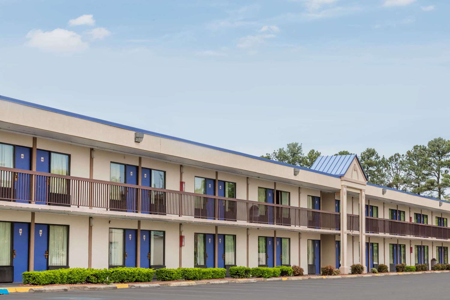 Hotel KNIGHTS INN - FREDERICKSBURG
