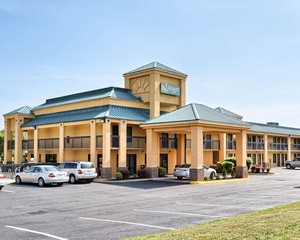 Hotel QUALITY INN THORNBURG