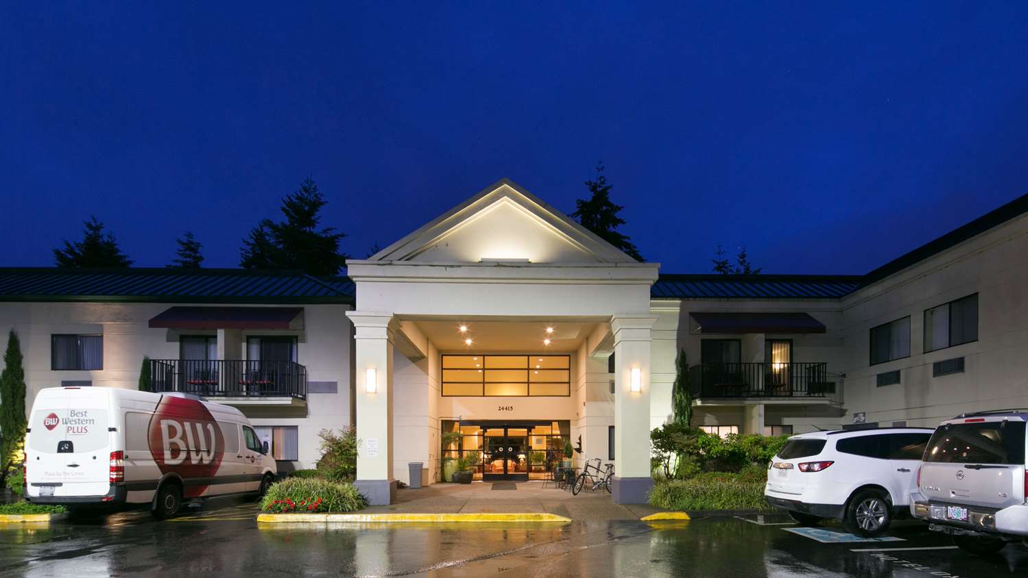 Hotel BEST WESTERN PLUS PLAZA BY THE GREEN