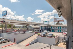 Hotel RODEWAY INN UNIVERSITY/DOWNTOWN