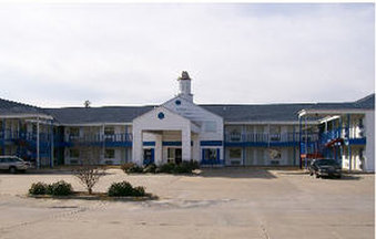 Hotel AMERICAN INN AND SUITES