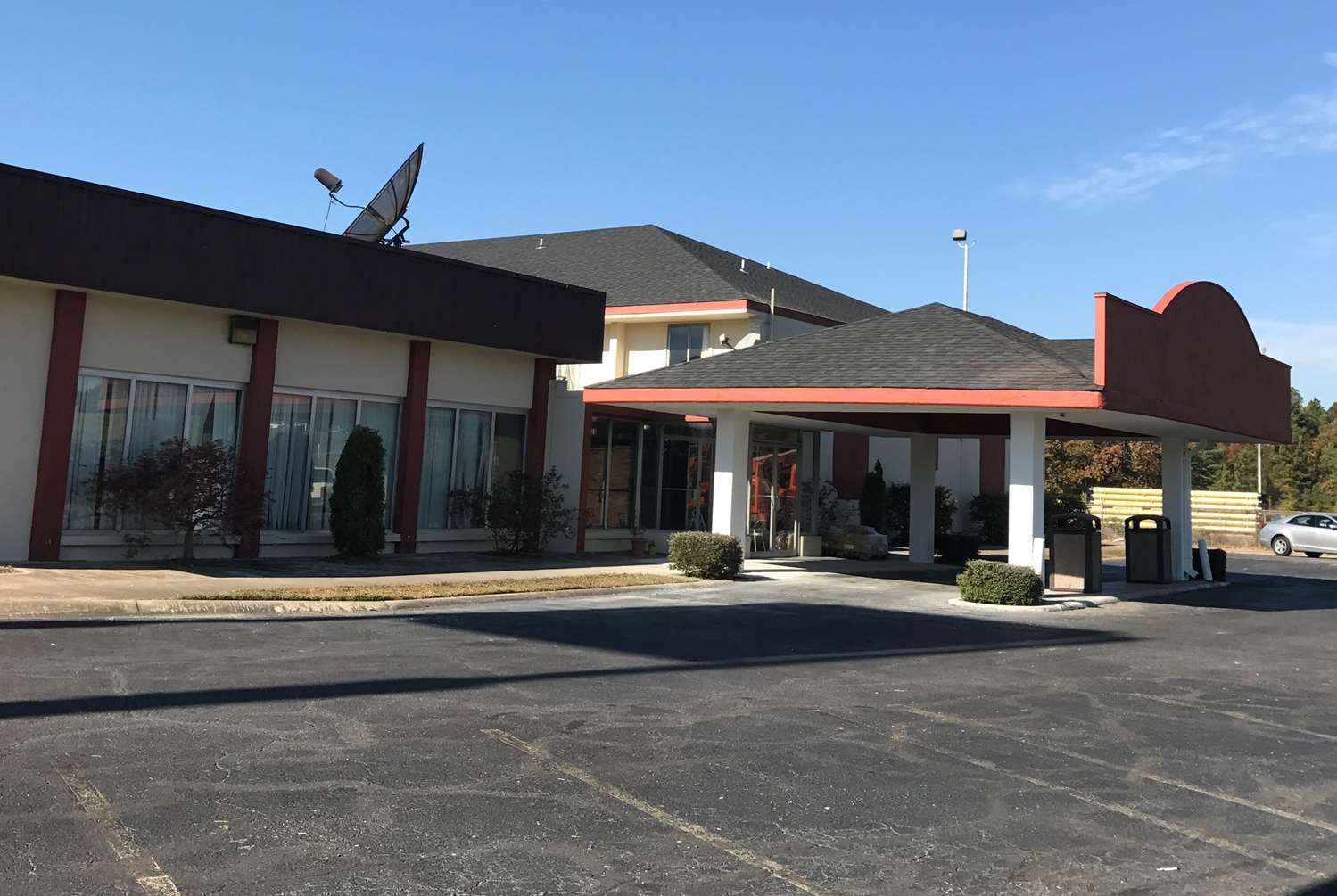 Hotel BAYMONT INN & SUITES LITTLE ROCK