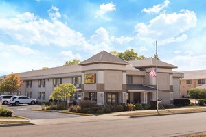Hotel SUPER 8 BY WYNDHAM BELOIT