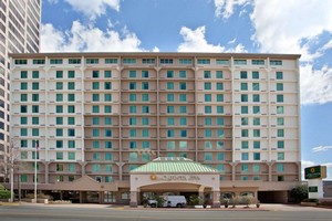 Hotel LA QUINTA INN & SUITES DOWNTOWN CONFERENCE CENTER