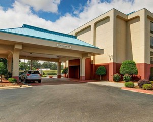 Hotel QUALITY INN & SUITES LITTLE ROCK