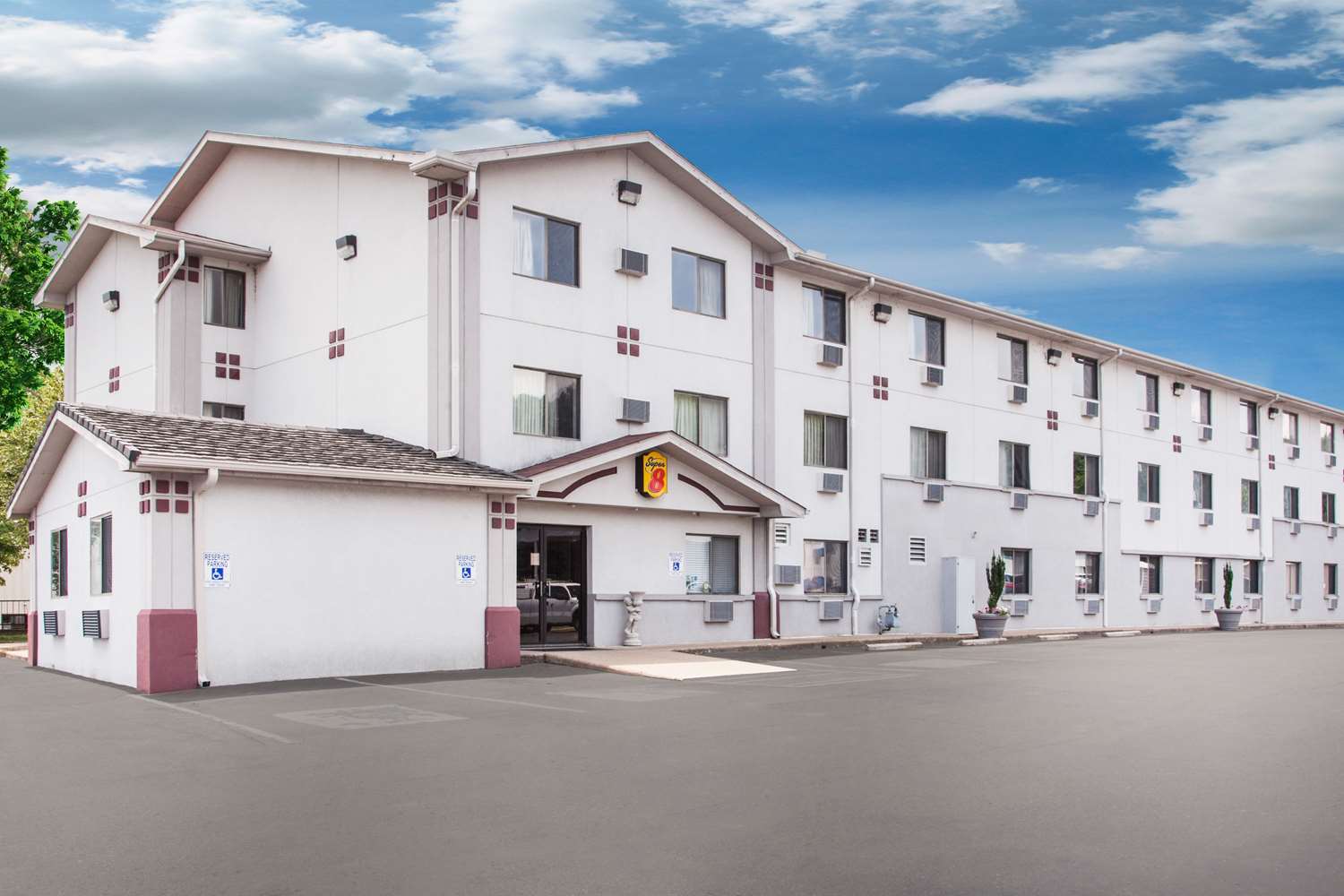 Hotel SUPER 8 HOT SPRINGS