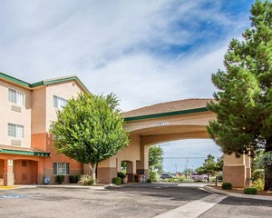 Hotel COMFORT INN & SUITES