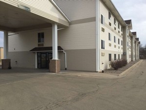Hotel BAYMONT INN & SUITES CLINTON VALLEY WEST COURT