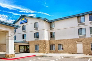 Hotel DAYS INN & SUITES DENVER INTERNATIONAL AIRPORT