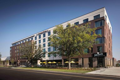 Hotel DOUBLETREE BY HILTON GREELEY AT LINCOLN PARK