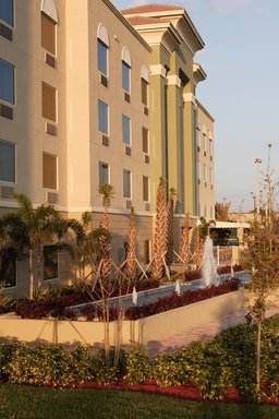 Hotel HAMPTON INN - SUITES WELLINGTON