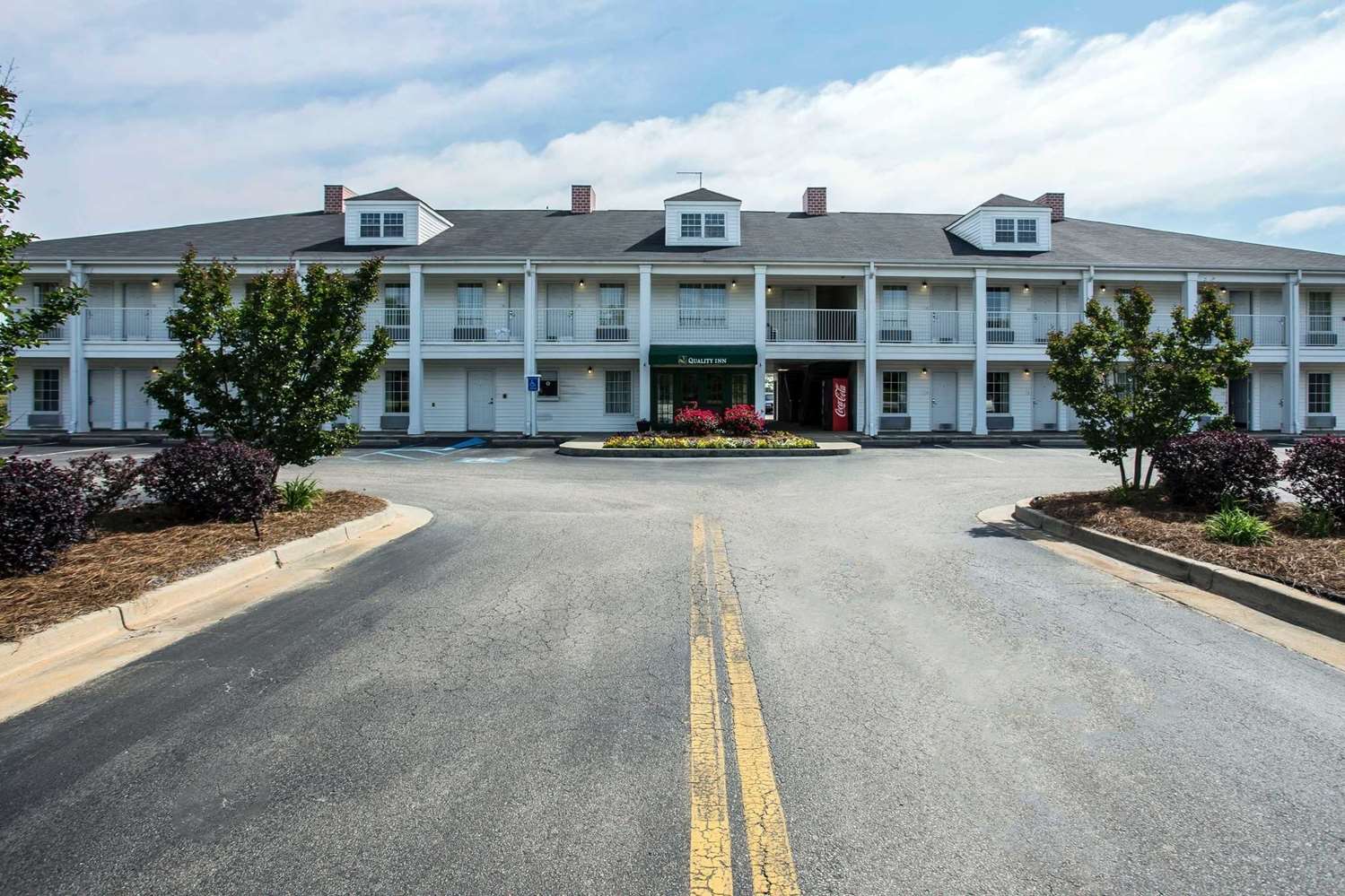 Hotel QUALITY INN WAYNESBORO