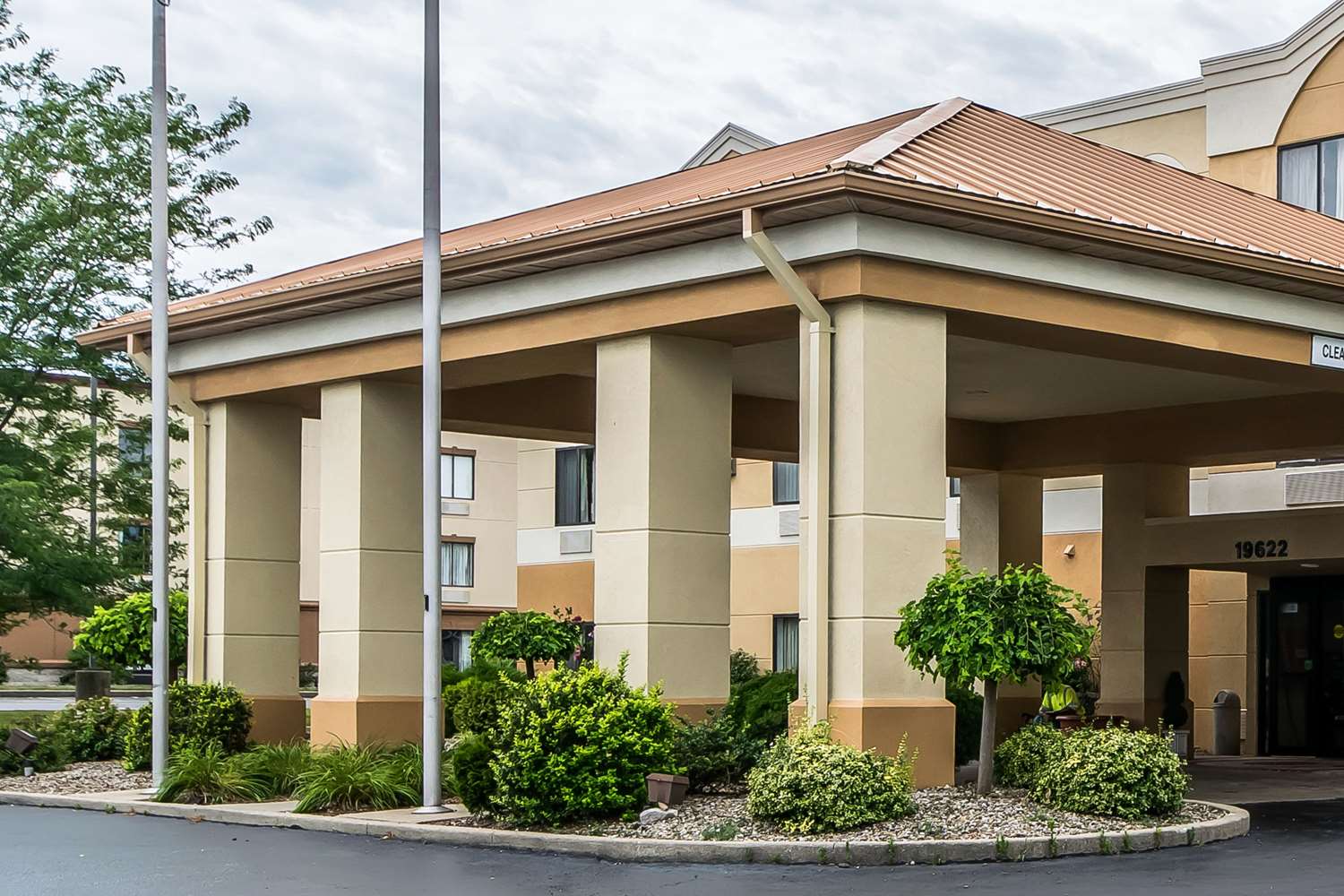 Hotel QUALITY INN & SUITES EVANSVILLE