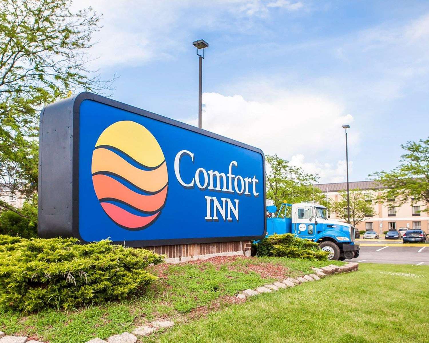 Hotel COMFORT INN BOURBONNAIS