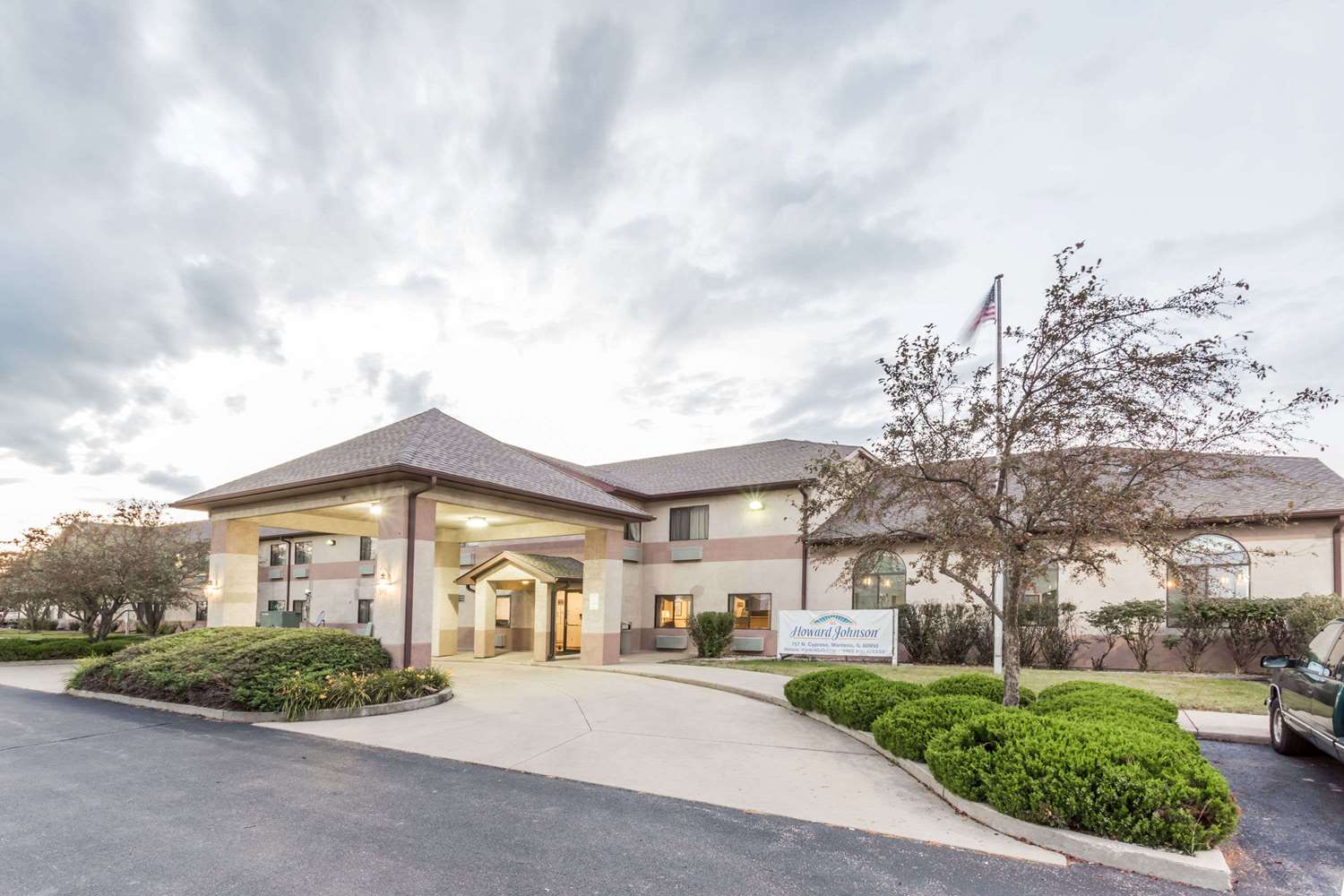 Hotel HOWARD JOHNSON INN MANTENO