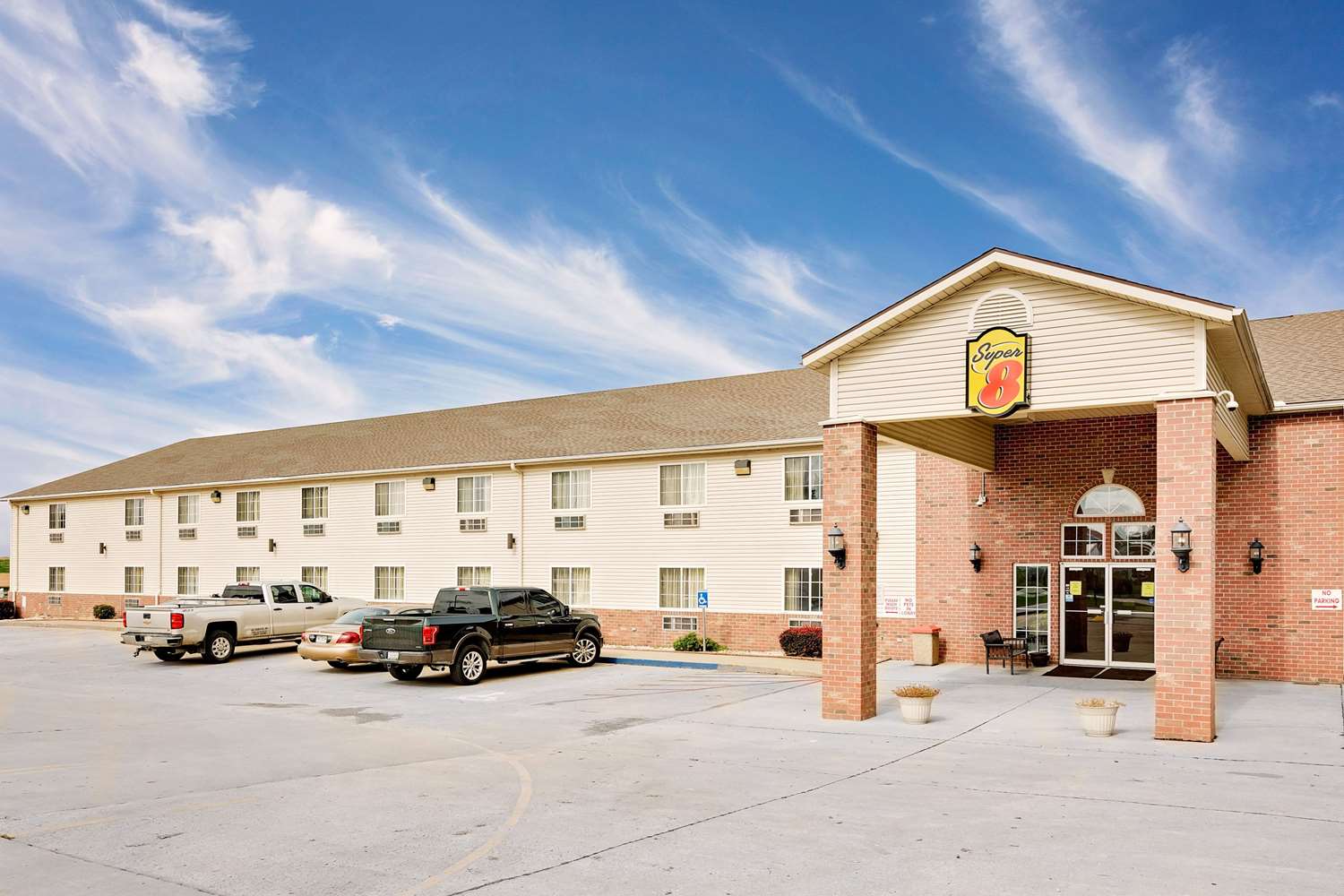 Hotel SUPER 8 MOUND CITY