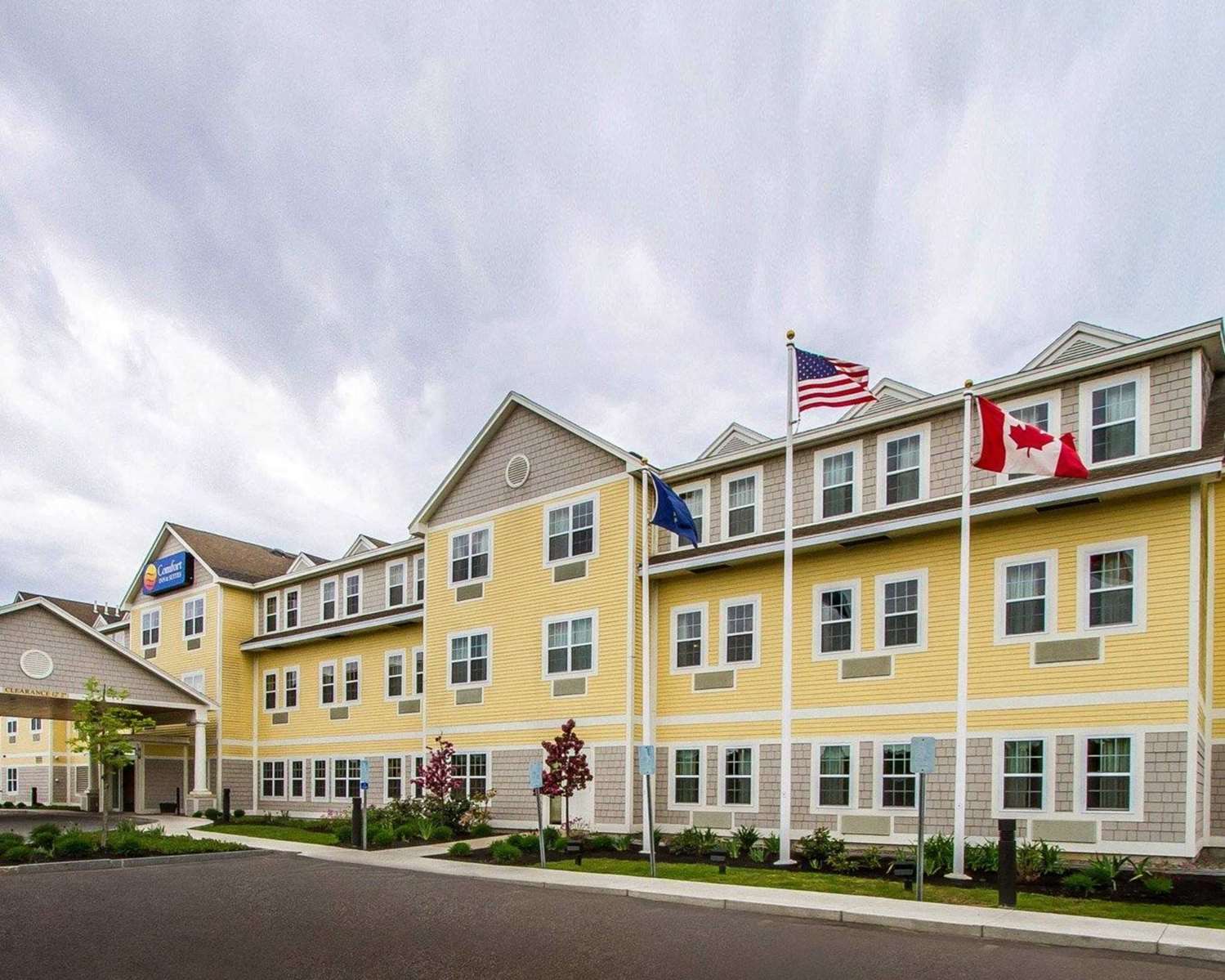 Hotel COMFORT INN & SUITES